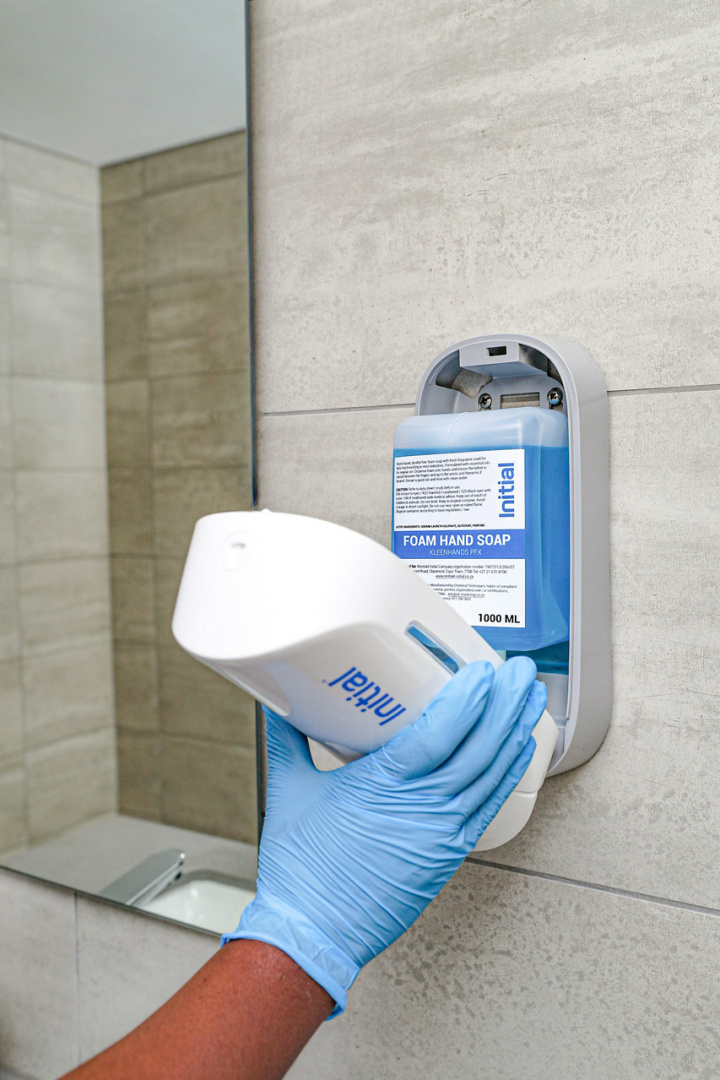 Signature 1l touchless soap dispenser - white color